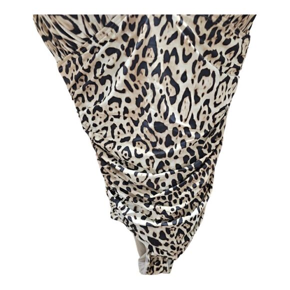 VICTORIA'S SECRET Leopard Print One Piece Halter Top Swimsuit - Size XS - Picture 6 of 8